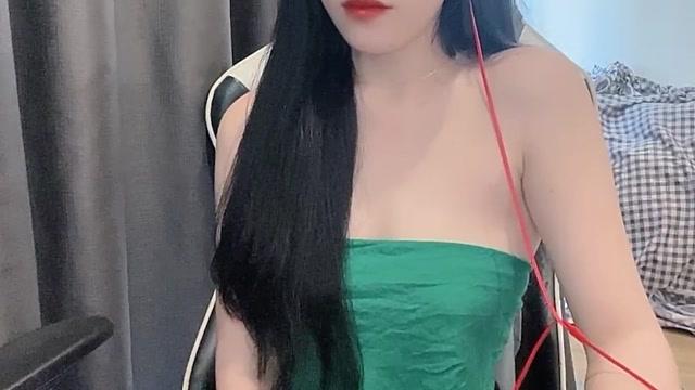 Mina_Youne