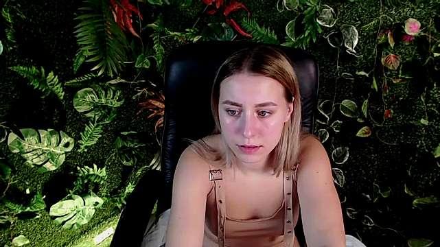 Monica_Spank