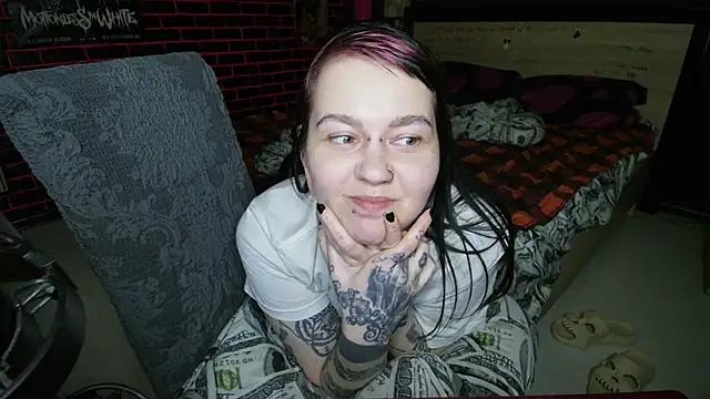 MoorderxDoll