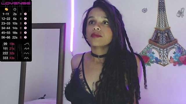 Naaughty_Girl_