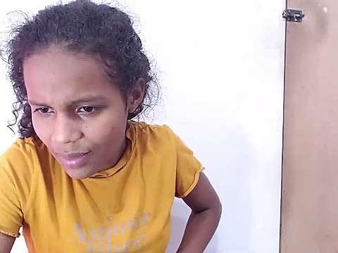 Nahomy_Harris