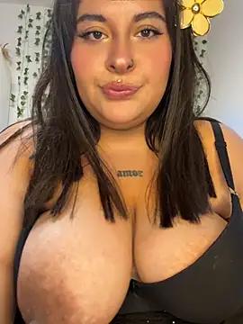 Nailealipsglossy