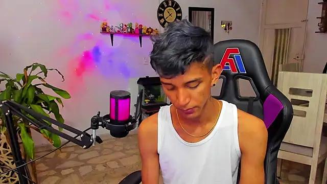 Nick_Greey