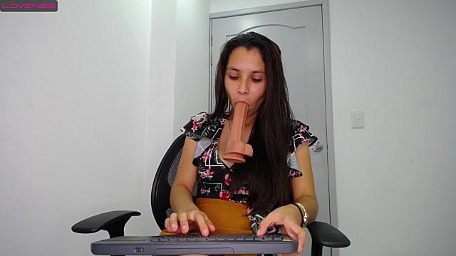 Niki_Jones