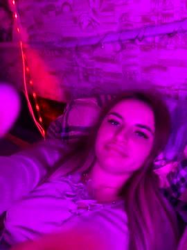Nikki_Betty