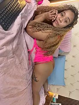 Nina_Skyy