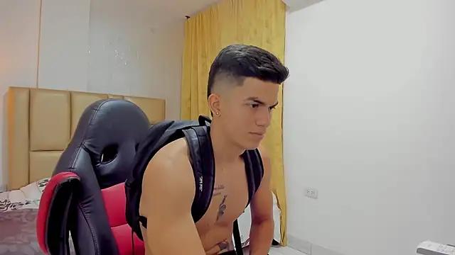 Noah_Millss_