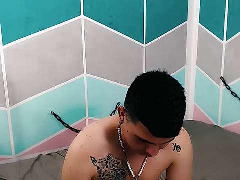 OliverWhite25