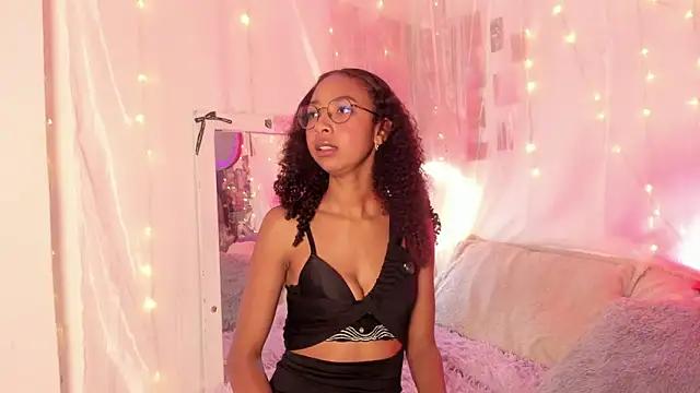 Olivia_Danbury_