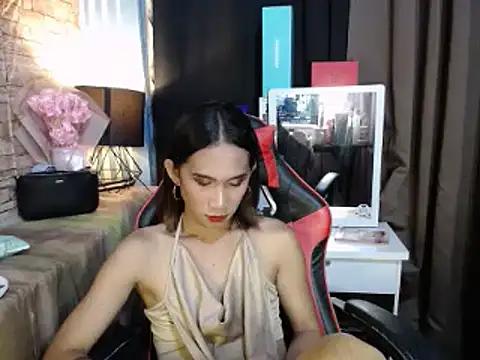 Petite_Karla_Bigcock