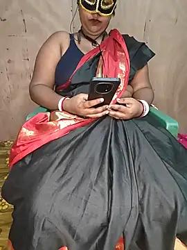 Priya_Boudi369