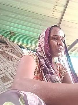 Priya_cutR
