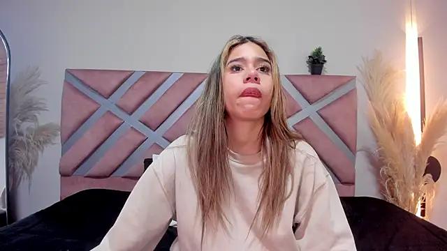 Rachell_criss