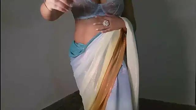Sassy_pinky5