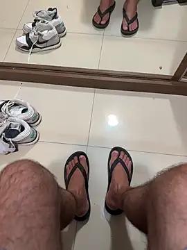 Shy_feet