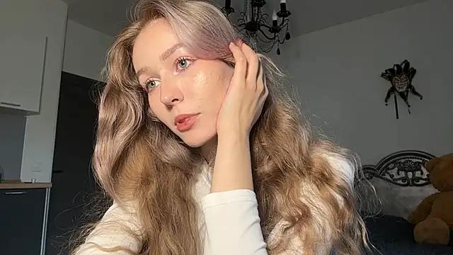 ShyandSkinnyAlice