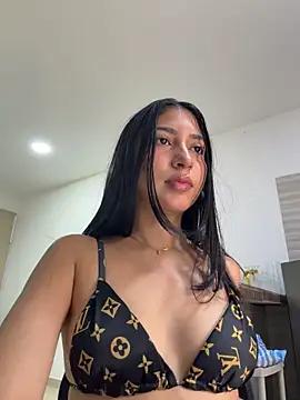 Sweetnaughtygirl_