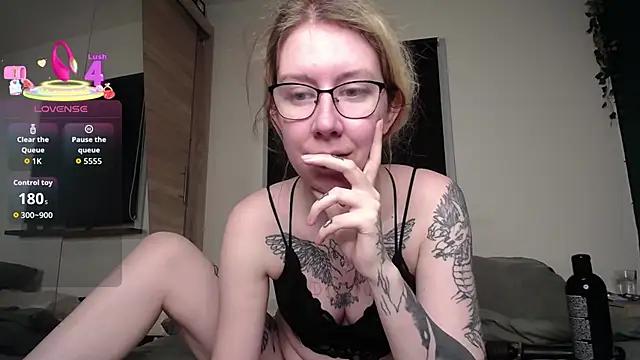 TattooedGirlDK
