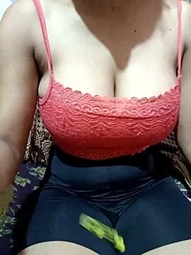 TooHotGRL