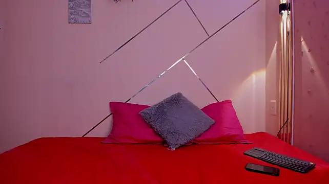 Valerie_Gloss