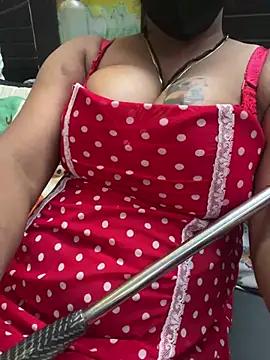 Yours_Pinki143
