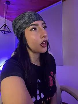 Zaira_pink