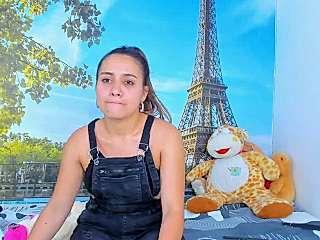 Zoe_Q69