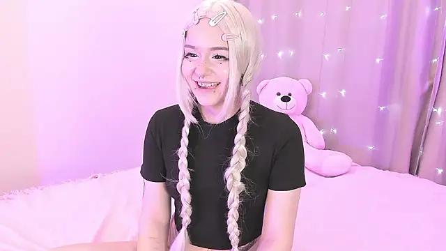 _Minako_LesleyLewis
