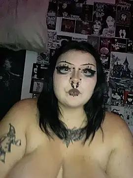 aliengothgirl