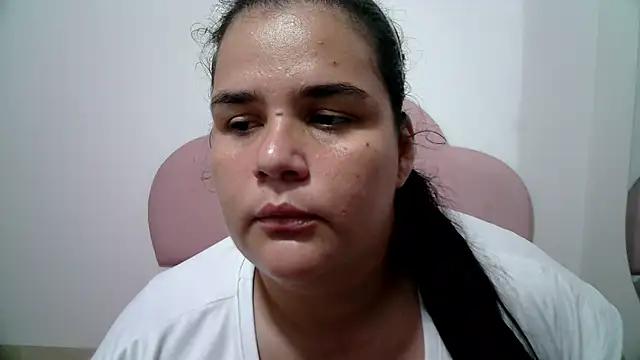 alondra_boobs
