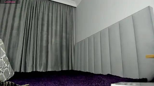 aura_kiss