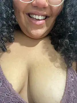bellahott22
