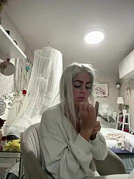 blondebaddiexo