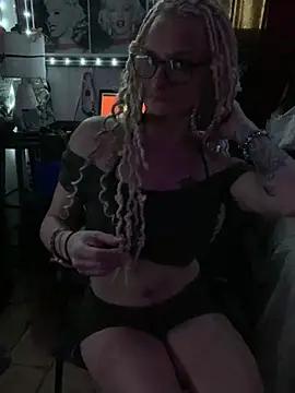 blondebarbiebae