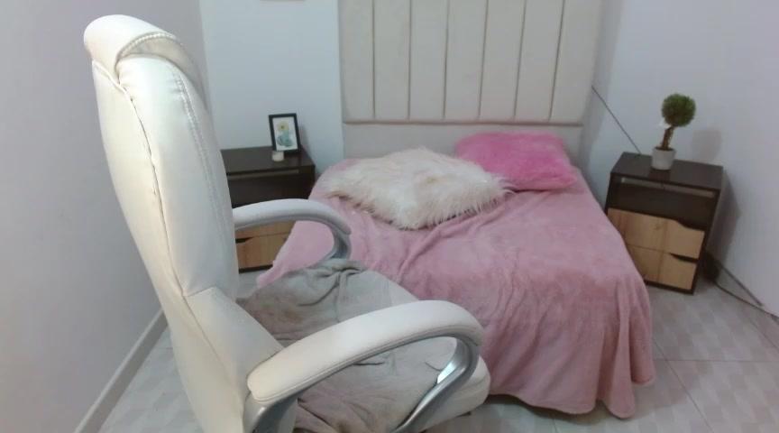 cassey_red