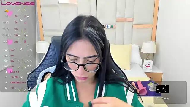 chloe_walker_
