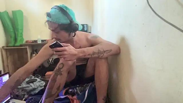 chrisalmeid_