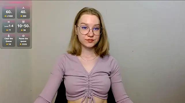 cindi_hot