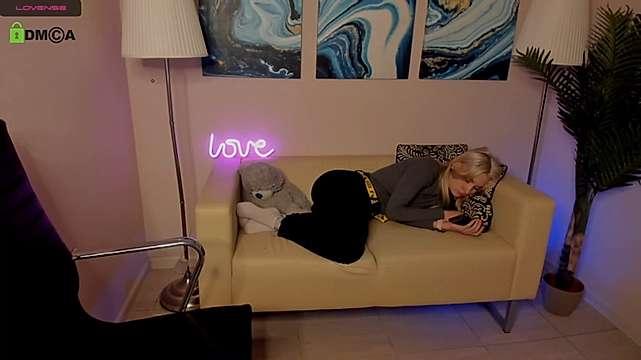 elizabethKisses