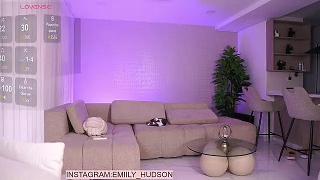 emily_huddson_