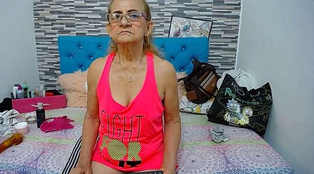 hot-maturexxx