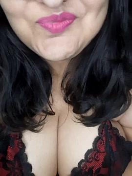 hot_divya-