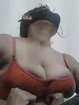 hot_taara