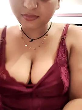 hoti_Komal