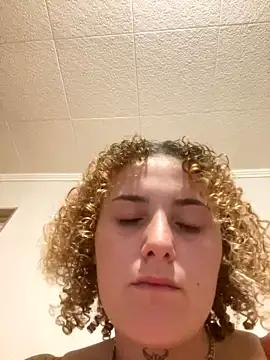 hotmaelys87