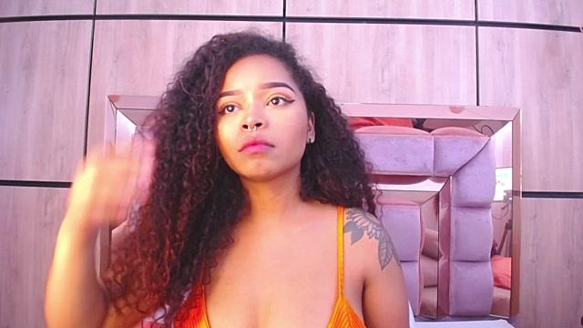 jolie_peachs