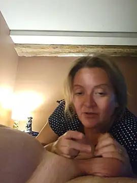 lady_charlyne