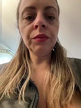 ladywithbigass