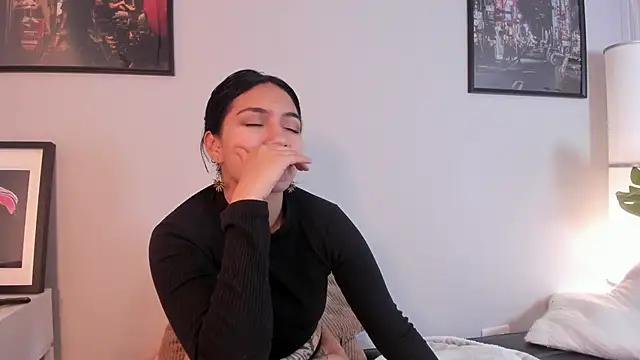 leonela_dh