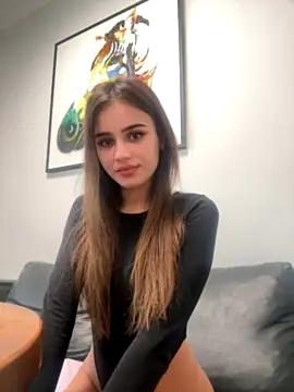 littleHoneyGIRL
